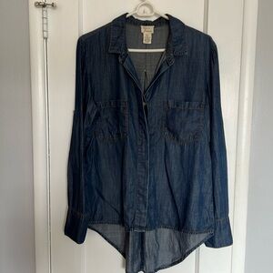 Denim top in size S with hidden buttons